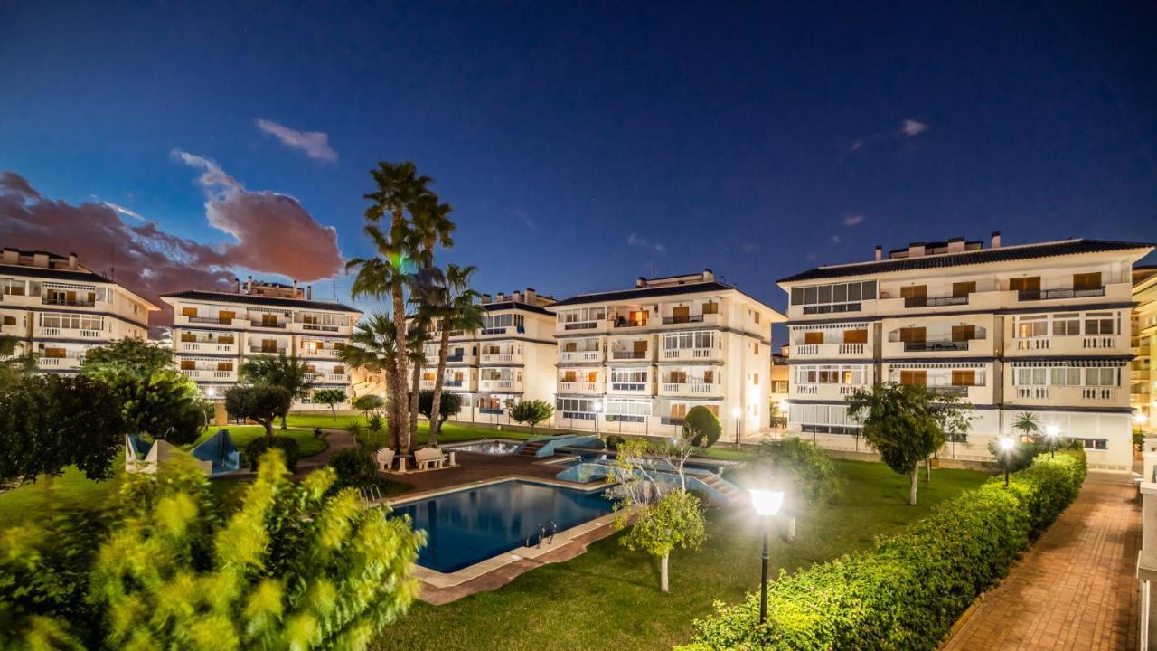Martas Apartment Torre La Mata Exterior foto